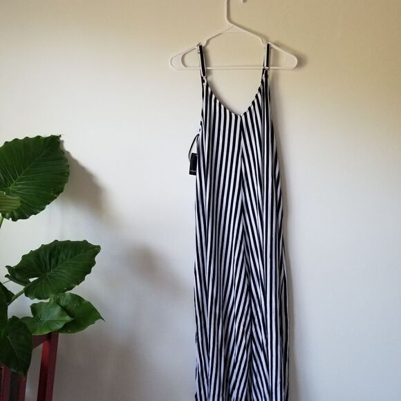 Torrid 1X black and white striper jumper NWT - Picture 9 of 11